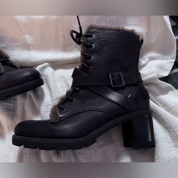 Ugg Ingrid Booties 7.5 Brown #1013800 shearling lined used gently 4x - Picture 9 of 15